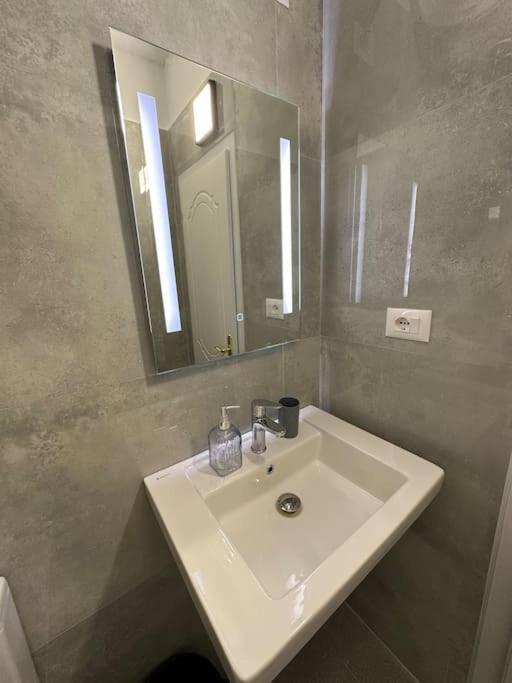 Bejart Apartment 4 Tirana Extérieur photo